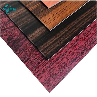 Panneau composite en aluminium à grains de bois de 2440 mm Panneaux de revêtement muraux extérieurs 2 mm 3 mm